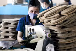 90.000 DN tê liệt ngừng làm ăn, kích hoạt gói tiền 100.000 tỷ giải cứu