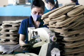 90.000 DN tê liệt ngừng làm ăn, kích hoạt gói tiền 100.000 tỷ giải cứu