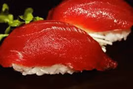 Sự thật ít biết đằng sau miếng sushi cá ngừ hơn 1 triệu đồng