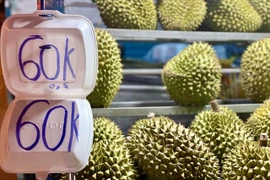 Chiêu câu khách “bá đạo” của hàng rong khiến khách hàng “dính bẫy” 