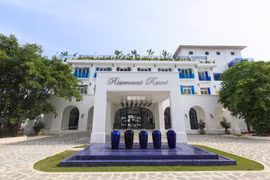 Sự sang trọng trong khách sạn Risemount miễn phí cho người cách ly sang 