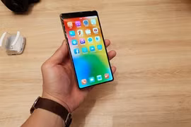 Chi tiết Bphone 3 thiết kế "độc", giá từ 6,99 triệu vừa ra mắt