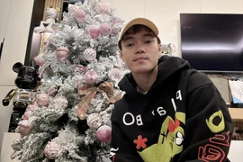 Bên trong căn hộ bạc tỷ giữa lòng Hà Nội của Văn Toàn