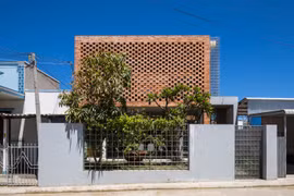 Báo ngoại ngỡ ngàng nhà gạch mộc thích ứng với khí hậu ở Bình Thuận 