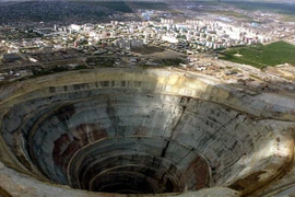 Cuộc sống giản dị ở thị trấn kim cương gần Bắc Cực