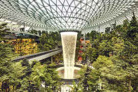 Top 10 sân bay đẹp nhất thế giới 2022