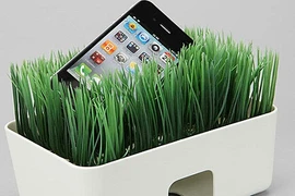 10 phụ kiện iPhone độc đáo ai cũng mê