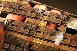 Sự thật đáng sợ phía sau những con chip điện thoại