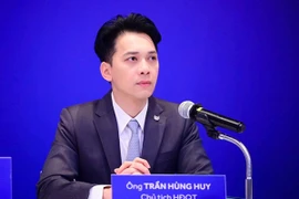 Từ tin đồn thất thiệt... biết gì về Chủ tịch ACB Trần Hùng Huy