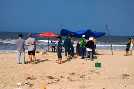 Huế: Một nam sinh viên mất tích khi đi tắm biển