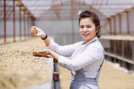 Với hơn 3.700 tỷ đồng, bà Lê Hoàng Diệp Thảo là nữ tướng giàu nhất VN?