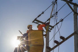 Nắng nóng gay gắt, mức tiêu thụ điện ngày 23/6 đạt kỷ lục