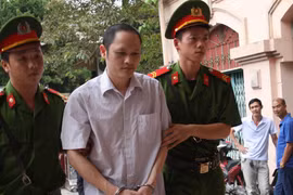 Gian lận thi cử ở Hà Giang và tình tiết "con lợn nhựa"