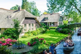 Đón Tết Canh Tý, nhà giàu Việt “đốt tiền” mua tour nước ngoài sang chảnh nào?