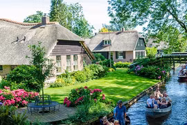 Đón Tết Canh Tý, nhà giàu Việt “đốt tiền” mua tour nước ngoài sang chảnh nào?