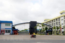 Điều tra nguyên nhân khiến công nhân ở Golden Victory ngộ độc khí