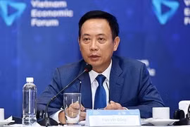 Cách chức Chủ tịch Ủy ban Chứng khoán Nhà nước Trần Văn Dũng