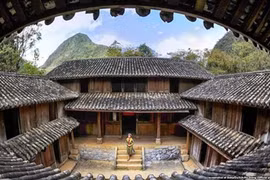 Kiến trúc tinh xảo trong dinh Vua Mèo của dòng họ Vương