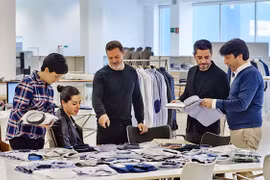 Tiết lộ quy trình sản xuất “hàng hiệu giá rẻ” Zara