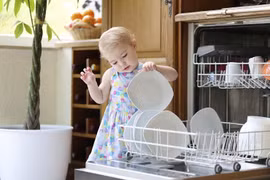Hàng loạt máy rửa bát bất ngờ giảm giá đến 50%, chỉ còn từ 6 triệu đồng/chiếc 
