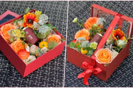 Khách ào ạt đặt hộp hoa nến quà 8/3, chủ hàng 'không kịp thở'