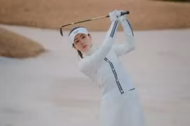 Cư dân mạng bắt trend check-in sang chảnh với gậy golf tự chế