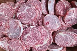 Sự thật đằng sau thịt bò Aukobe giá rẻ đổ bộ chợ mạng