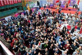 Giật mình xem giới đại gia tiêu “tiền như cỏ rác” 