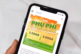 Bức xúc thu phụ phí nắng nóng: Grab chưa báo cáo, xin lùi thời hạn