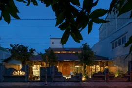 Báo Mỹ nức nở khen nhà rường Huế “lột xác” giữa lòng miền Tây