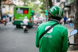 Thu phí nắng nóng và những lần Grab khiến dư luận bức xúc