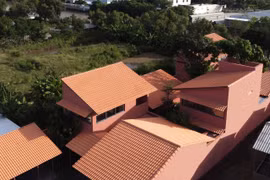 Bên trong ngôi nhà gạch đỏ tái hiện làng quê Việt ở Bạc Liêu