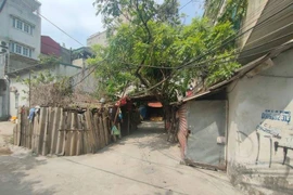 Phường Nhân Chính (Thanh Xuân): Lấn chiếm đất công kéo dài, chính quyền có “nhắm mắt làm ngơ”?