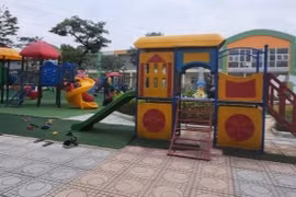 Bé 4 tuổi cấp cứu sau giờ chơi ở trường