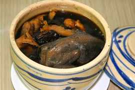 Thịt gà ác chữa di tinh, kinh nguyệt kém