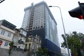 Vụ 8B Lê Trực: Cắt ngọn thêm 2 tầng, tập hợp hồ sơ chuyển công an