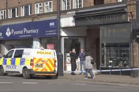 Video: Cướp tiệm trang sức ở thị trấn Beaconsfield