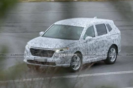 Honda CR-V mới lần đầu lộ diện dưới lớp ngụy trang