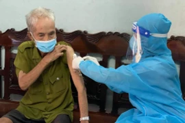 Vắc xin Covid-19 hiệu quả cao nhất ở nhóm người cao tuổi