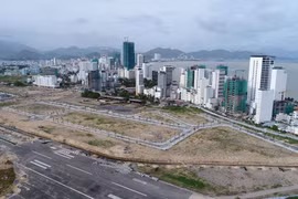 Đấu giá đất sân bay Nha Trang cũ và vấn đề Phúc Sơn