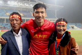 Văn Hậu phẫu thuật thành công ở Hàn Quốc