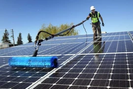 Cách vệ sinh pin năng lượng mặt trời