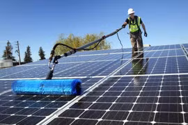 Cách vệ sinh pin năng lượng mặt trời