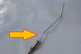 Bé 10 tuổi phải cấp cứu vì nhét que sắt vào dương vật