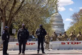 Vụ đâm xe tại Điện Capitol: Nghi phạm mắc chứng hoang tưởng