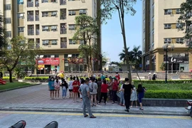 Nam sinh Hà Nội rơi từ tầng 28 chung cư tử vong 