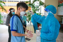 Cấp khẩn mã định danh cho học sinh để kịp tiêm văcxin