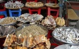 Sự thật rùng mình đằng sau những miếng cá khô 'ruồi không dám đậu'