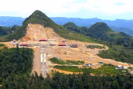 Thêm siêu dự án 'vượt rào xẻ núi’ làm du lịch ở Hà Giang