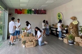 Vô địch cuộc thi Khởi nghiệp trẻ quốc tế 2020 với sáng chế cùi bắp